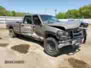 2000 Chevrolet Silverado 3500 с VIN 1GCHK33J6YF516293, выставлен на аукционе Copart как лот 53083035 с пробегом 220 219 миль миль и Списание • Salvage title. История ставок и продаж доступна на DreamBid. Изображение 4.