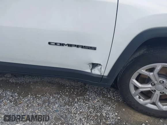 2024 Jeep Compass Latitude с VIN 3C4NJDBN7RT118405, выставлен на аукционе IAAI как лот 43514422 с пробегом 50 519 миль миль и . История ставок и продаж доступна на DreamBid. Изображение 15.