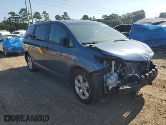 2016 Toyota Sienna L with VIN 5TDZK3DC4GS725843, listed as a Copart auction lot 66577685 with 86,371 mi miles and Salvage title. Bid and sale history available at DreamBid. Image 4.