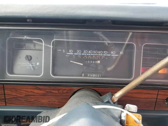 1990 Chevrolet Caprice с VIN 1G1BL54E7LA126723, выставлен на аукционе Copart как лот 71230134 с пробегом 3 324 миль миль и Списание • Salvage title. История ставок и продаж доступна на DreamBid. Изображение 9.