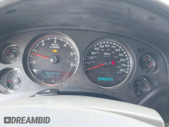 2007 Chevrolet Tahoe LT с VIN 1GNFK13077J372162, выставлен на аукционе IAAI как лот 42656552 с пробегом 218 352 миль миль и . История ставок и продаж доступна на DreamBid. Изображение 7.