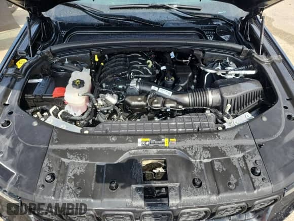 2024 Jeep Grand Cherokee Altitude with VIN 1C4RJHAG1RC142058, listed as a Copart auction lot 68750605 with Not provided miles and Non repairable. Bid and sale history available at DreamBid. Image 12.