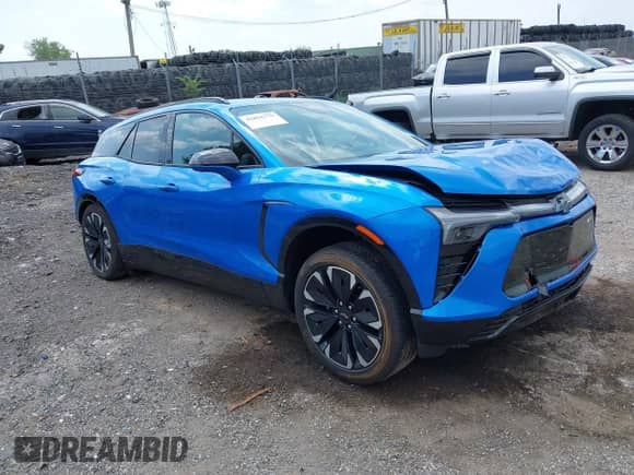 2024 Chevrolet Blazer EV eAWD RS z VIN 3GNKDCRJ6RS169804, wystawiony jako IAAI lot #42821779 z przebiegiem 10 039 mil mil oraz . Historia ofert i sprzedaży dostępna na DreamBid. Obrazek 1.