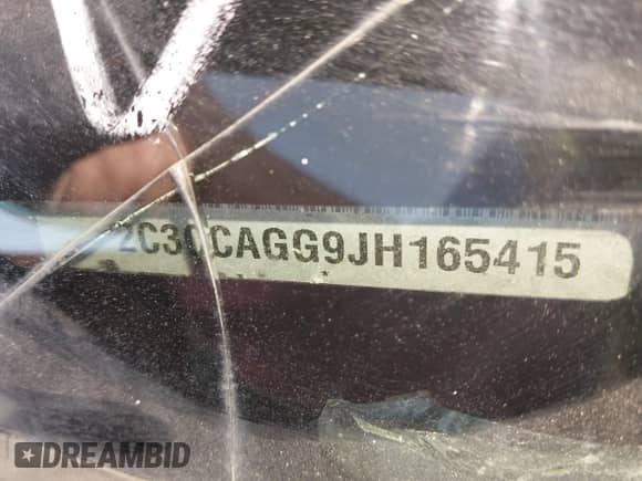 2018 Chrysler 300 S с VIN 2C3CCAGG9JH165415, выставлен на аукционе IAAI как лот 41336125 с пробегом 86 566 миль миль и . История ставок и продаж доступна на DreamBid. Изображение 12.