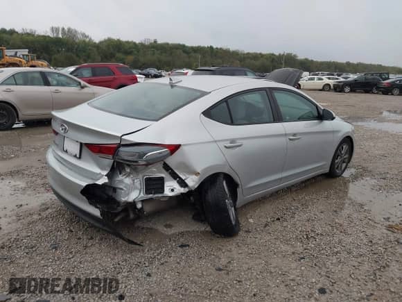 2017 Hyundai Elantra Limited with VIN 5NPD84LF5HH204812, listed as a IAAI auction lot 43372492 with 61,791 mi miles and . Bid and sale history available at DreamBid. Image 4.