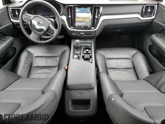 2025 Volvo S60 Core z VIN 7JRL12GJ3SG364543, wystawiony jako Copart lot #87546215 z przebiegiem 9 029 mil mil oraz Czysty tytuł • Clean title. Historia ofert i sprzedaży dostępna na DreamBid. Obrazek 8.