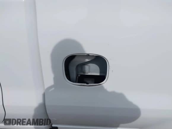 2021 Chevrolet Silverado 1500 Work Truck z VIN 3GCNYAEK8MG331165, wystawiony jako IAAI lot #43320274 z przebiegiem 49 825 mil mil oraz . Historia ofert i sprzedaży dostępna na DreamBid. Obrazek 19.