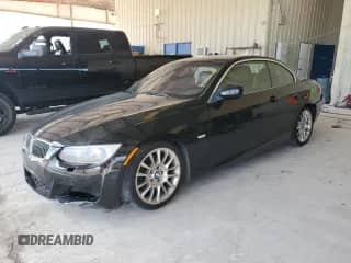 2012 BMW 3 Series 328i с VIN WBADW3C50CE823394, выставлен на аукционе Copart как лот 62561325 с пробегом 132 949 миль миль и Списание • Salvage title. История ставок и продаж доступна на DreamBid. Изображение 1.