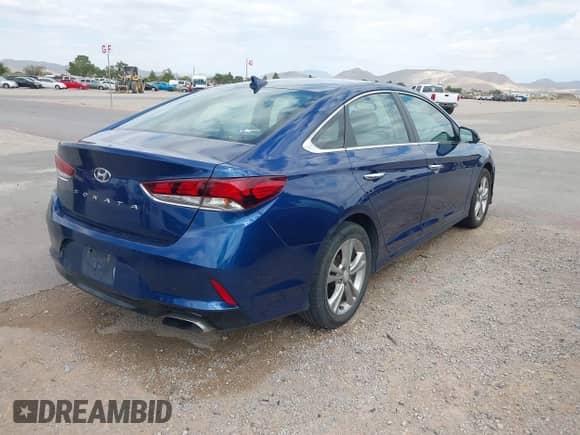 2018 Hyundai Sonata Limited with VIN 5NPE34AF7JH625605, listed as a IAAI auction lot 43390028 with 105,440 mi miles and . Bid and sale history available at DreamBid. Image 4.