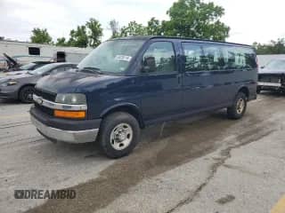 2007 Chevrolet Express Passenger с VIN 1GAHG39U571152181, выставлен на аукционе Copart как лот 56238115 с пробегом 170 521 миль миль и Чистый • Clean title. История ставок и продаж доступна на DreamBid. Изображение 1.