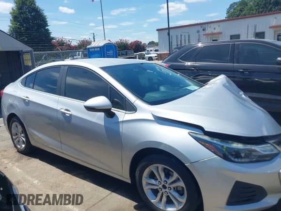 2019 Chevrolet Cruze LT с VIN 1G1BE5SM0K7144223, выставлен на аукционе IAAI как лот 43086890 с пробегом 139 120 миль миль и . История ставок и продаж доступна на DreamBid. Изображение 13.