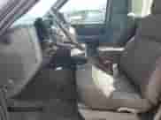 2003 Chevrolet S-10 z VIN 1GCCS14X738271292, wystawiony jako Copart lot #70329395 z przebiegiem 71 418 mil mil oraz Szkoda całkowita • Salvage title. Historia ofert i sprzedaży dostępna na DreamBid. Obrazek 7.