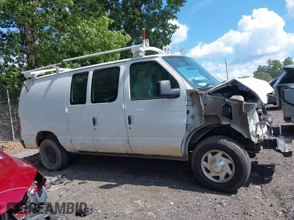 2012 Ford Econoline Cargo Recreational с VIN 1FTNE2EWXCDA83613, выставлен на аукционе IAAI как лот 42618101 с пробегом 312 077 миль миль и . История ставок и продаж доступна на DreamBid. Изображение 13.