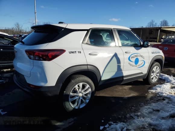 2022 Chevrolet TrailBlazer LS с VIN KL79MNSL3NB015438, выставлен на аукционе Copart как лот 44710355 с пробегом 38 187 миль миль и Списание • Salvage title. История ставок и продаж доступна на DreamBid. Изображение 3.