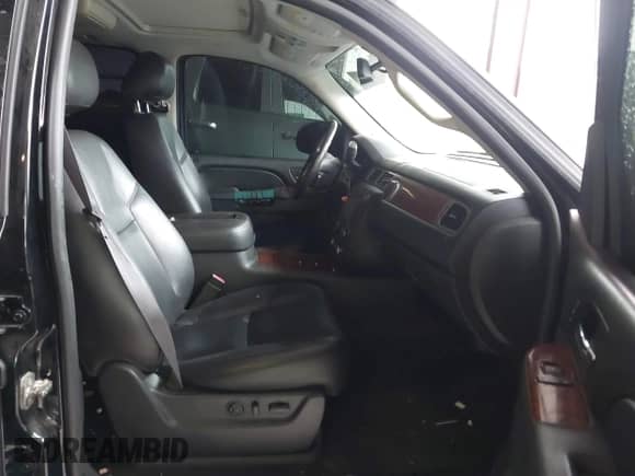 2014 Chevrolet Suburban LTZ с VIN 1GNSKKE79ER177662, выставлен на аукционе IAAI как лот 43282805 с пробегом 209 175 миль миль и . История ставок и продаж доступна на DreamBid. Изображение 5.