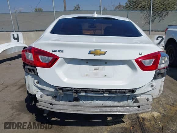 2017 Chevrolet Cruze LT with VIN 1G1BE5SM5H7245217, listed as a IAAI auction lot 43348364 with 91,935 mi miles and . Bid and sale history available at DreamBid. Image 17.