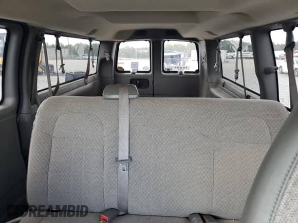 2013 Chevrolet Express Passenger LT с VIN 1GAZG1FG5D1119815, выставлен на аукционе Copart как лот 81799965 с пробегом 197 962 миль миль и Списание • Salvage title. История ставок и продаж доступна на DreamBid. Изображение 10.