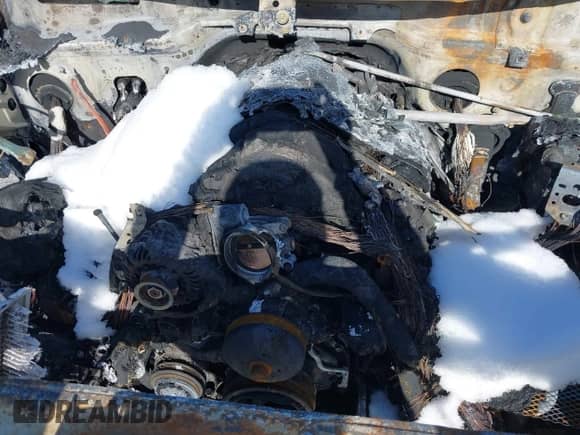 2022 Chevrolet Silverado 1500 RST z VIN 1GCUDEED8NZ558776, wystawiony jako IAAI lot #41374887 z przebiegiem Nie podano mil oraz . Historia ofert i sprzedaży dostępna na DreamBid. Obrazek 10.