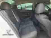 2015 Chevrolet Cruze LT z VIN 1G1PD5SBXF7199484, wystawiony jako Copart lot #63982425 z przebiegiem 97 856 mil mil oraz Szkoda całkowita • Salvage title. Historia ofert i sprzedaży dostępna na DreamBid. Obrazek 10.