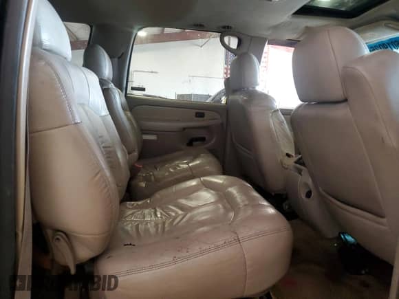 2002 Chevrolet Suburban LT с VIN 1GNFK16Z62J109860, выставлен на аукционе Copart как лот 66019025 с пробегом 216 081 миль миль и Списание • Salvage title. История ставок и продаж доступна на DreamBid. Изображение 11.