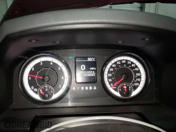 2017 Ram 1500 Tradesman z VIN 1C6RR7FT4HS523066, wystawiony jako Copart lot #71131565 z przebiegiem 140 853 mil mil oraz Czysty tytuł • Clean title. Historia ofert i sprzedaży dostępna na DreamBid. Obrazek 9.