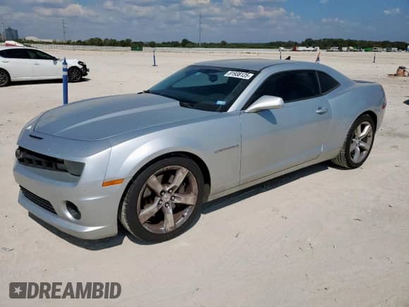 2011 Chevrolet Camaro 1SS z VIN 2G1FS1EW6B9142801, wystawiony jako Copart lot #81938125 z przebiegiem 212 022 mil mil oraz Czysty tytuł • Clean title. Historia ofert i sprzedaży dostępna na DreamBid. Obrazek 1.
