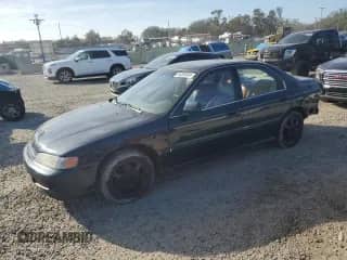 1994 Honda Accord EX с VIN 1HGCD566XRA118799, выставлен на аукционе Copart как лот 84399354 с пробегом 124 229 миль миль и Списание • Salvage title. История ставок и продаж доступна на DreamBid. Изображение 1.
