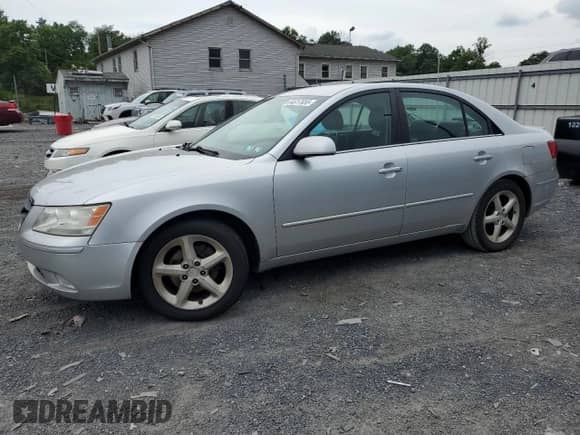 2009 Hyundai Sonata Limited with VIN 5NPEU46F19H528319, listed as a Copart auction lot 64617655 with 252,746 mi miles and Clean title. Bid and sale history available at DreamBid. Image 1.
