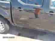 2018 Nissan Frontier SV z VIN 1N6AD0EV7JN714254, wystawiony jako IAAI lot #42333057 z przebiegiem 56 460 mil mil oraz . Historia ofert i sprzedaży dostępna na DreamBid. Obrazek 6.