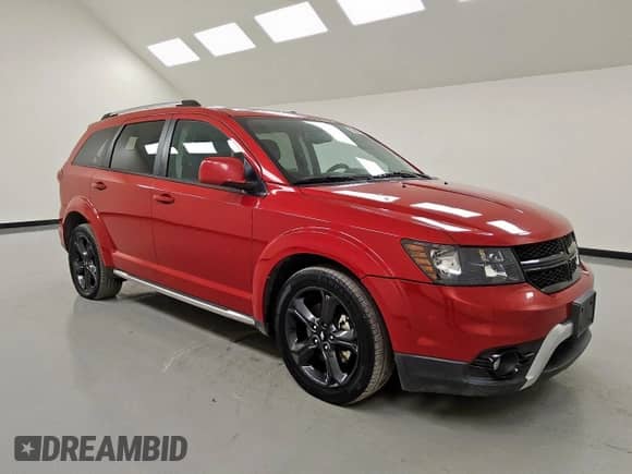 2018 Dodge Journey Crossroad with VIN 3C4PDCGB7JT305866, listed as a Copart auction lot 82154135 with 204,984 mi miles and Clean title. Bid and sale history available at DreamBid. Image 4.