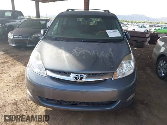 2010 Toyota Sienna XLE с VIN 5TDYK4CC8AS330543, выставлен на аукционе IAAI как лот 42643238 с пробегом 156 768 миль миль и . История ставок и продаж доступна на DreamBid. Изображение 6.
