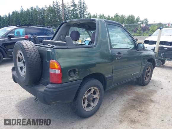 1999 Chevrolet Tracker with VIN 2CNBE18C1X6902538, listed as a IAAI auction lot 42530202 with 247,594 mi miles and . Bid and sale history available at DreamBid. Image 4.