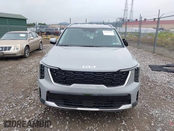 2025 Kia Sorento S с VIN 5XYRLDJCXSG332491, выставлен на аукционе IAAI как лот 43003969 с пробегом 1 969 миль миль и . История ставок и продаж доступна на DreamBid. Изображение 12.