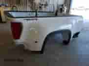 2021 Chevrolet Silverado 1500 z VIN BS81964744, wystawiony jako Copart lot #81964744 z przebiegiem Nie podano mil oraz Czysty tytuł • Clean title. Historia ofert i sprzedaży dostępna na DreamBid. Obrazek 5.