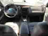 2001 Ford Explorer z VIN 1FMZU75E91UB05506, wystawiony jako Copart lot #58848015 z przebiegiem 129 236 mil mil oraz Czysty tytuł • Clean title. Historia ofert i sprzedaży dostępna na DreamBid. Obrazek 8.
