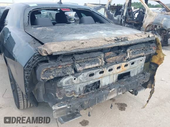 2016 Dodge Challenger R/T Scat Pack with VIN 2C3CDZFJ4GH290386, listed as a IAAI auction lot 43074558 with 85,593 mi miles and . Bid and sale history available at DreamBid. Image 6.