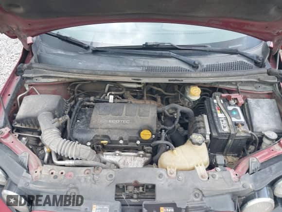 2012 Chevrolet Sonic LT z VIN 1G1JD5SBXC4177472, wystawiony jako IAAI lot #42549568 z przebiegiem 289 323 mil mil oraz . Historia ofert i sprzedaży dostępna na DreamBid. Obrazek 10.