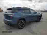 2026 Chevrolet Equinox FWD RS z VIN 3GNAXLEGXTL164376, wystawiony jako Copart lot #67272915 z przebiegiem 495 mil mil oraz Szkoda całkowita • Salvage title. Historia ofert i sprzedaży dostępna na DreamBid. Obrazek 3.