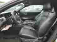 2016 Ford Mustang EcoBoost Premium z VIN 1FATP8UH1G5217129, wystawiony jako Copart lot #69911345 z przebiegiem 116 808 mil mil oraz Szkoda całkowita • Salvage title. Historia ofert i sprzedaży dostępna na DreamBid. Obrazek 7.