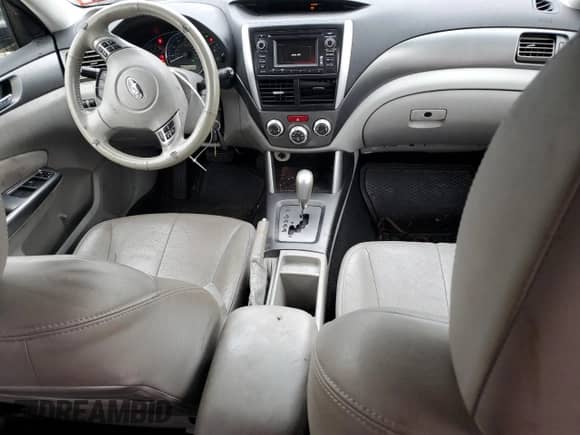 2013 Subaru Forester X Limited z VIN JF2SHAEC6DH427816, wystawiony jako Copart lot #81051245 z przebiegiem 228 890 mil mil oraz Szkoda całkowita • Salvage title. Historia ofert i sprzedaży dostępna na DreamBid. Obrazek 8.