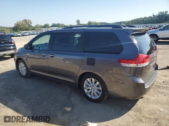 2011 Toyota Sienna XLE z VIN 5TDDK3DC7BS011546, wystawiony jako Copart lot #84568805 z przebiegiem 206 139 mil mil oraz Czysty tytuł • Clean title. Historia ofert i sprzedaży dostępna na DreamBid. Obrazek 2.