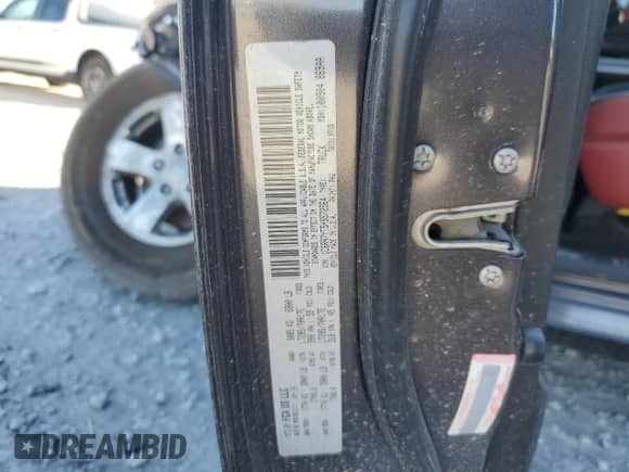 2017 Ram 1500 Rebel z VIN 1C6RR7YT5HS572564, wystawiony jako Copart lot #70191545 z przebiegiem Nie podano mil oraz Szkoda całkowita • Salvage title. Historia ofert i sprzedaży dostępna na DreamBid. Obrazek 13.