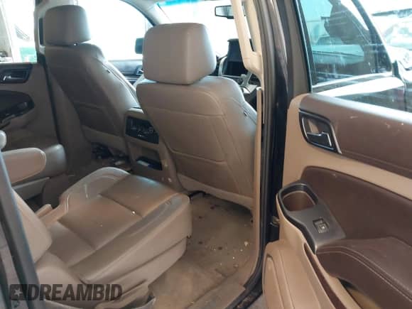 2016 Chevrolet Suburban LT с VIN 1GNSKHKC7GR261342, выставлен на аукционе IAAI как лот 42948600 с пробегом Не указан миль и . История ставок и продаж доступна на DreamBid. Изображение 8.