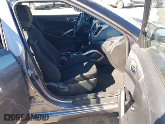 2016 Hyundai Veloster with VIN KMHTC6AD3GU276972, listed as a IAAI auction lot 43544262 with 93,089 mi miles and . Bid and sale history available at DreamBid. Image 5.