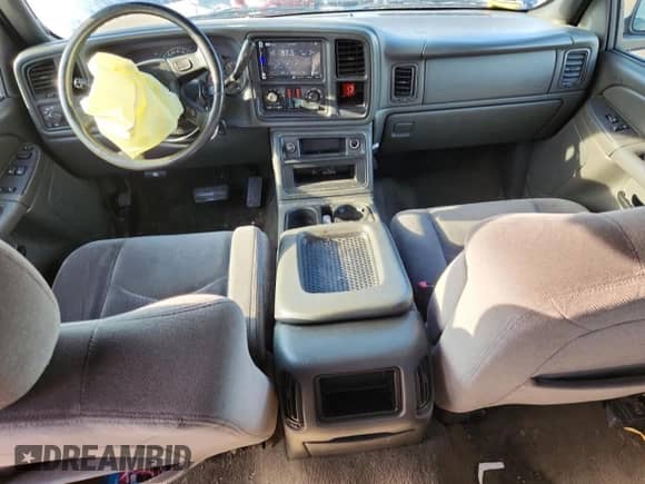 2005 GMC Sierra 1500 SLE с VIN 2GTEC19T651315851, выставлен на аукционе Copart как лот 68933875 с пробегом 185 638 миль миль и Списание • Salvage title. История ставок и продаж доступна на DreamBid. Изображение 8.