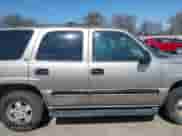 2001 Chevrolet Tahoe LS with VIN 1GNEC13T61J255280, listed as a IAAI auction lot 41663698 with 298,456 mi miles and . Bid and sale history available at DreamBid. Image 13.