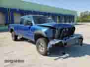 2003 Chevrolet Silverado 2500HD LT z VIN 1GCHK29183E120978, wystawiony jako Copart lot #81241735 z przebiegiem 306 355 mil mil oraz Szkoda całkowita • Salvage title. Historia ofert i sprzedaży dostępna na DreamBid. Obrazek 13.