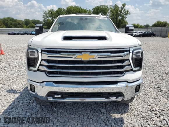 2024 Chevrolet Silverado 2500HD High Country с VIN 1GC4YREY3RF190657, выставлен на аукционе Copart как лот 68865695 с пробегом 30 452 миль миль и Списание • Salvage title. История ставок и продаж доступна на DreamBid. Изображение 5.