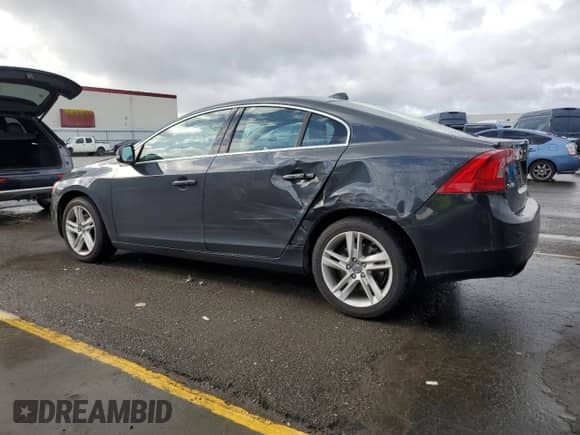 2015 Volvo S60 with VIN YV126MFD6F2306698, listed as a Copart auction lot 44184805 with 112,433 mi miles and Salvage title. Bid and sale history available at DreamBid. Image 2.
