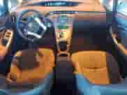 2014 Toyota Prius z VIN JTDKN3DP4E3060341, wystawiony jako Copart lot #89684815 z przebiegiem 102 709 mil mil oraz Szkoda całkowita • Salvage title. Historia ofert i sprzedaży dostępna na DreamBid. Obrazek 8.